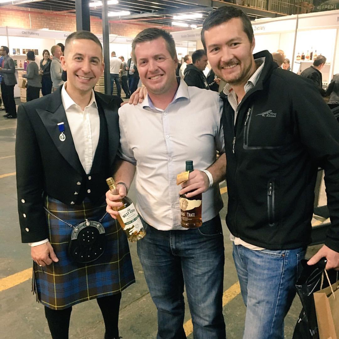 Here with @whiskybroshop Facebook competition #winner. Thank you for your support @WezGK #whisky
