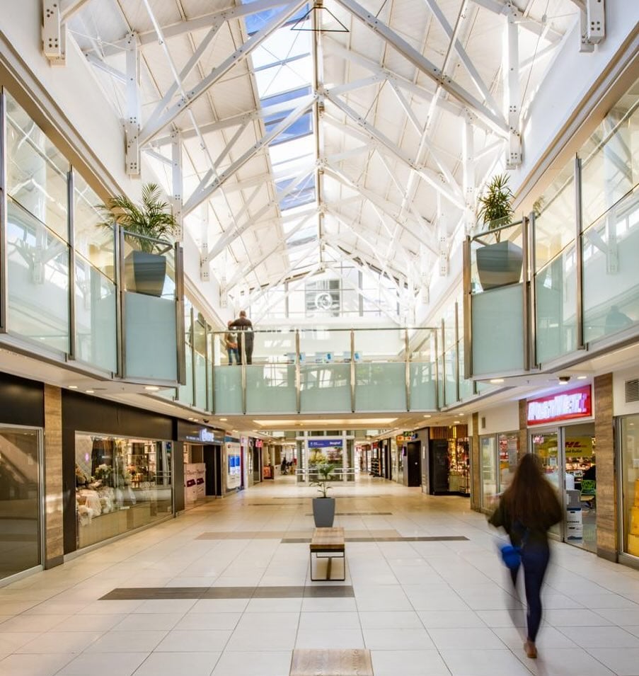 Gardnes Shopping Centre