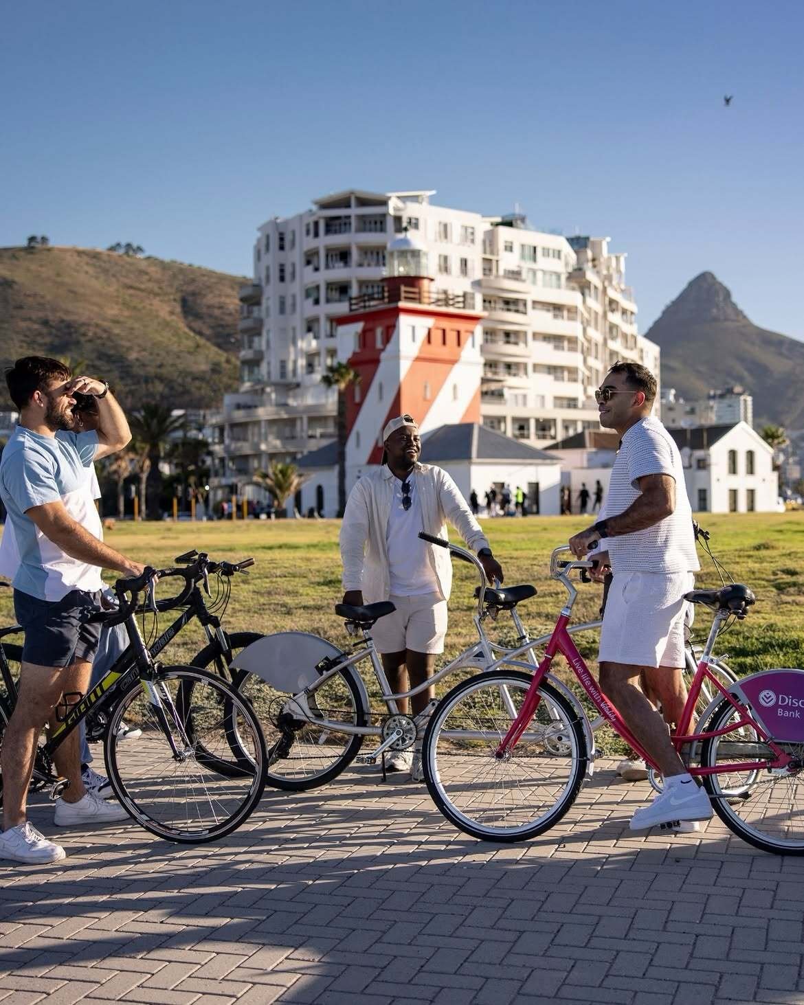 Tag the friends you’d bring along for a day of riding, coffee stops, and good vibes🌊☀️Adventure